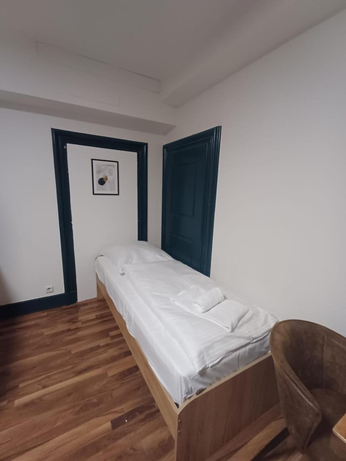 Crown Living Villa Blumenau Studios, Smarttv, Parkplatz Lustenau Buitenkant foto