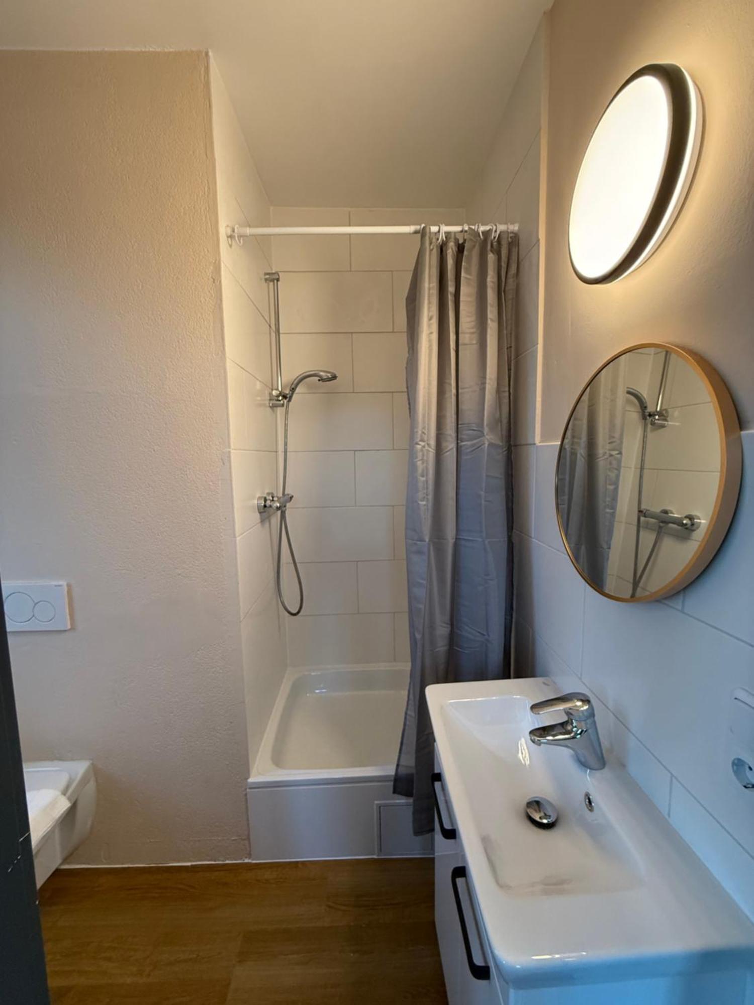Crown Living Villa Blumenau Studios, Smarttv, Parkplatz Lustenau Buitenkant foto