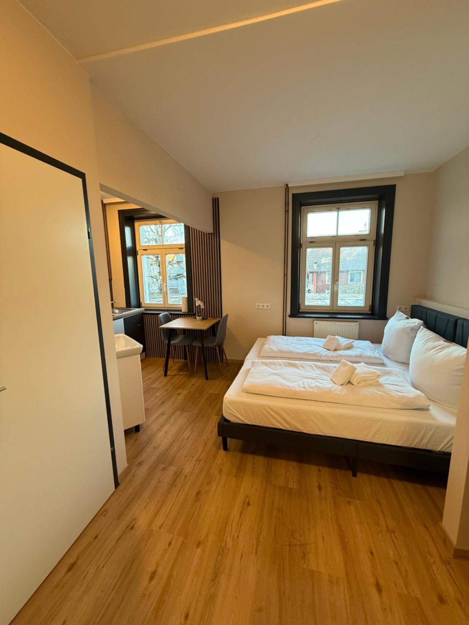 Crown Living Villa Blumenau Studios, Smarttv, Parkplatz Lustenau Buitenkant foto