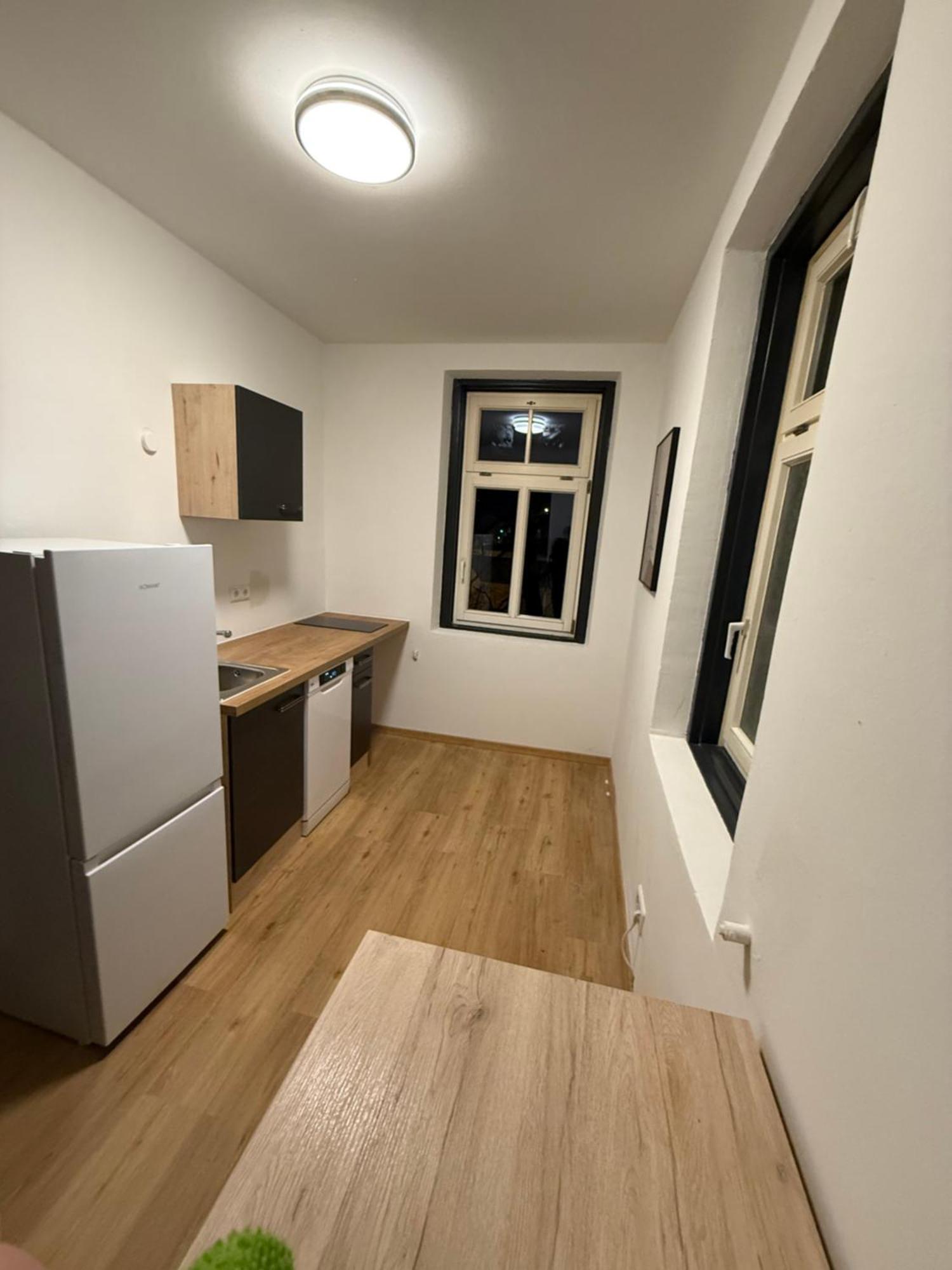 Crown Living Villa Blumenau Studios, Smarttv, Parkplatz Lustenau Buitenkant foto