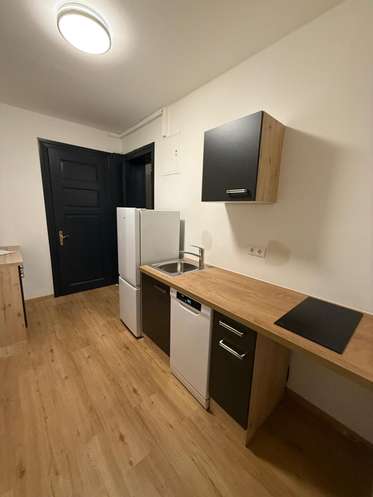 Crown Living Villa Blumenau Studios, Smarttv, Parkplatz Lustenau Buitenkant foto