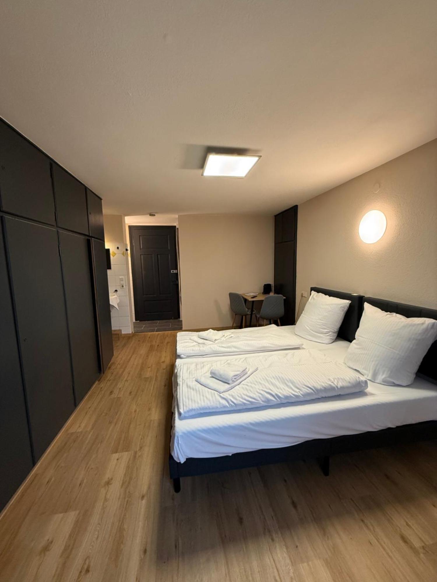 Crown Living Villa Blumenau Studios, Smarttv, Parkplatz Lustenau Buitenkant foto