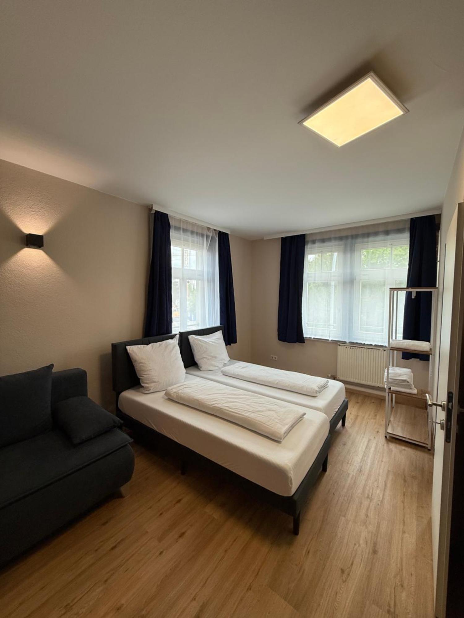 Crown Living Villa Blumenau Studios, Smarttv, Parkplatz Lustenau Buitenkant foto